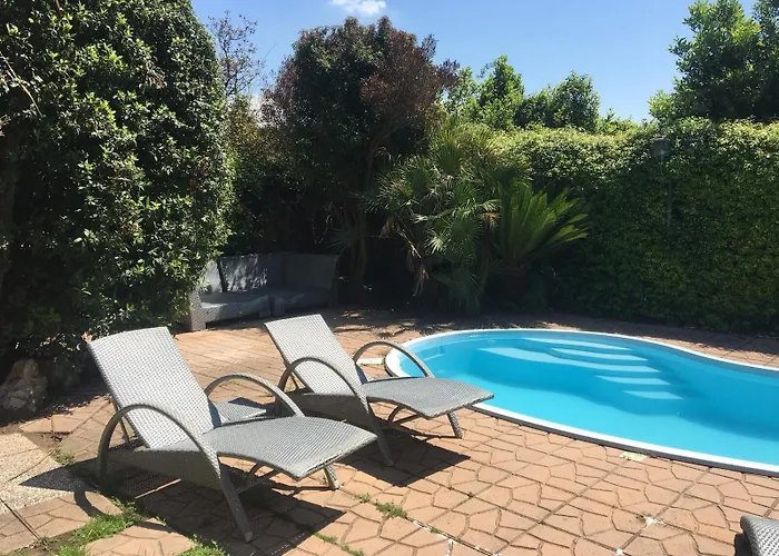 L'affittacamere Nel Parco "appia Antica" - Piscina A Uso Ospiti Гостевой дом
